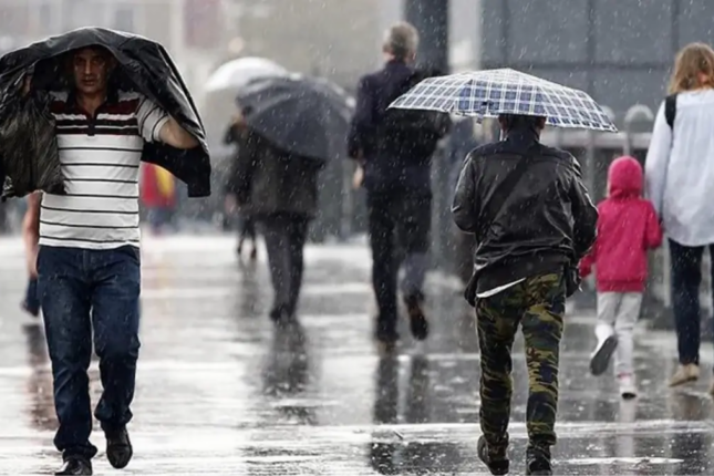 Sabah Bakıda şimşək çaxacaq, leysan olacaq