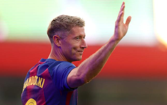 Levandovski karyerasında 700-cü qolunu vurdu