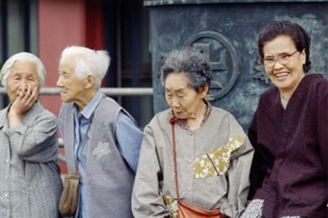 Yaponiyada 100 və daha çox yaşı olanların sayı rekord həddə çatıb