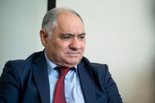 Böyürtkənli torpaq haqqında sevgi dolu kitab