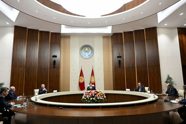 Əli Əsədov Qırğızıstan Prezidenti ilə görüşdü – Foto