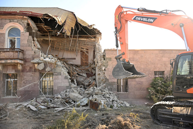 Xankəndidə sökülən binanın yerində bu idarə olacaq