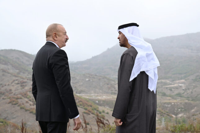 Prezidentlər Şuşa rayonunun Daşaltı kəndinin fonunda şəkil çəkdiriblər