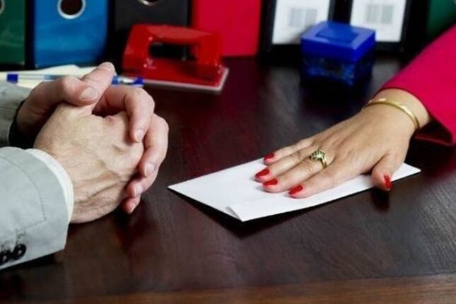 Nazir qadağan etsə də, bu məktəbdə “fond pulu” yığılır – Valideynlərin şikayəti (FOTO)