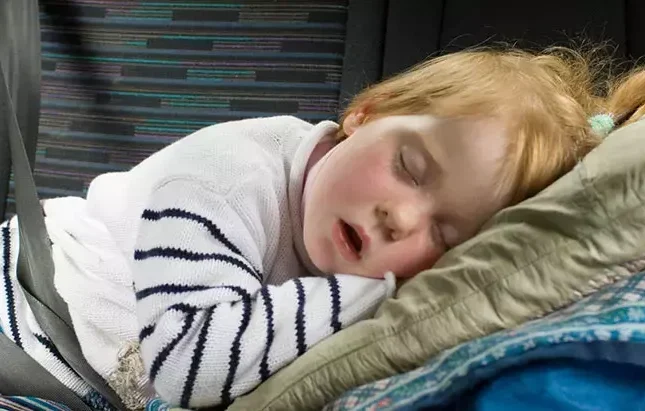 Övladınız ağzı açıq yatırsa, DİQQƏT