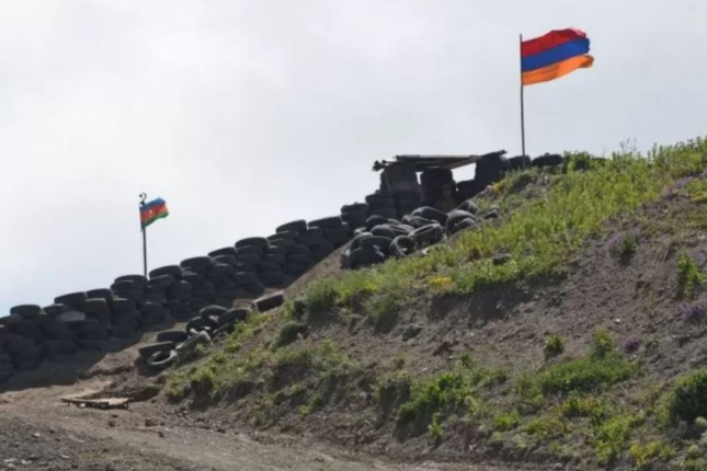 İran Ermənistan-Azərbaycan sərhəddində nə axtarır?