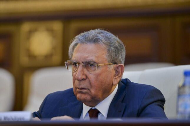 Ramiz Mehdiyevin halı PİSLƏŞİB