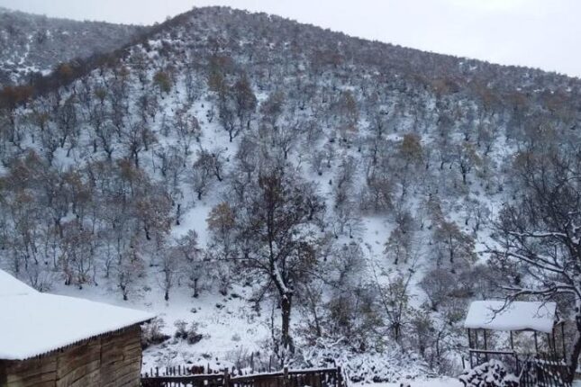 Kəlbəcər və Şahdağa qar yağıb