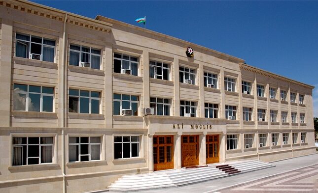 Naxçıvan Ali Məclisinə “stop”: İki tender bir gündə ləğv edildi