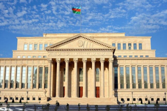 Ali Məhkəməyə yeni hakimlər təyin ediləcək