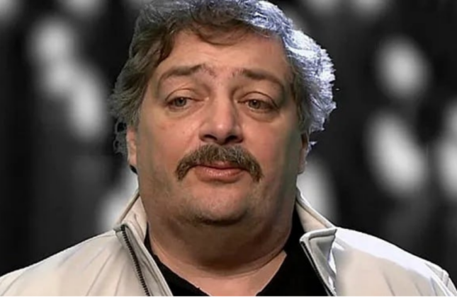 Moskva məhkəməsi yazıçı Dmitri Bıkovu 7 il koloniyada saxlayacaq