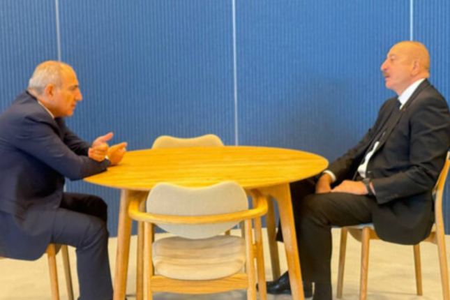 İlham Əliyev Kopenhagendə Nikol Paşinyanla görüşdü – Video (YENİLƏNİB)