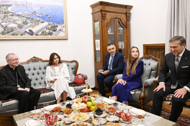 Mehriban Əliyeva səfirlik ofisinin açılışında – Fotolar