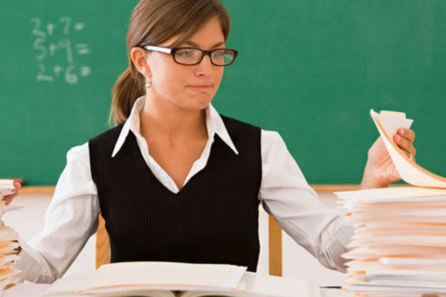 Müəllimlərə yeni zərbə: “Gecə də məktəbdə qalsınlar?” – Ekspert