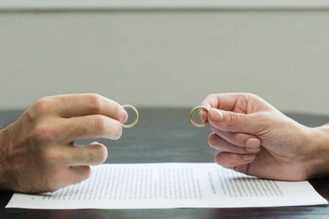 Boşananda kimə daha çox əmlak düşür? – Evdən geyimə qədər…