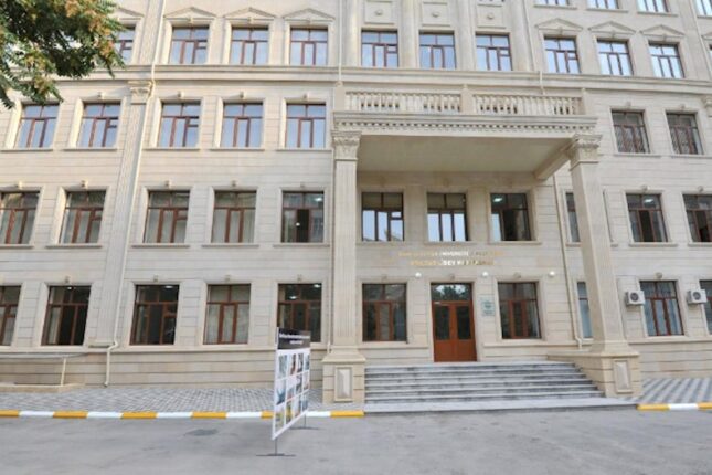 Valideynlə lisey rəhbərliyi arasında mübahisə böyüyür — ŞİKAYƏT