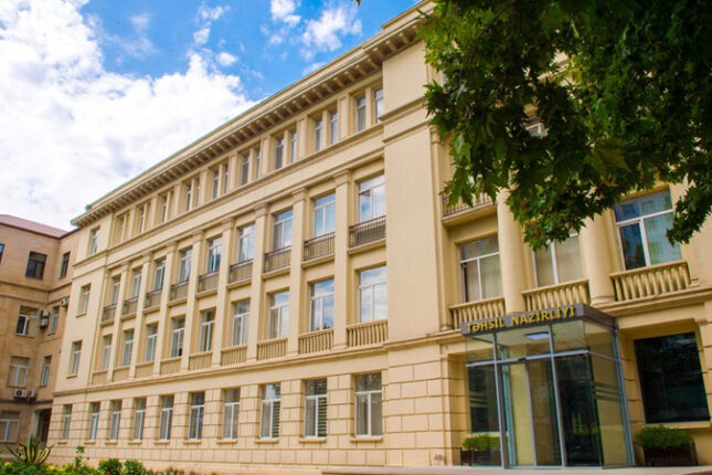 Elm və Təhsil Nazirliyinin şübhəli təmirləri: Məktəblər niyə açıqlanmır?