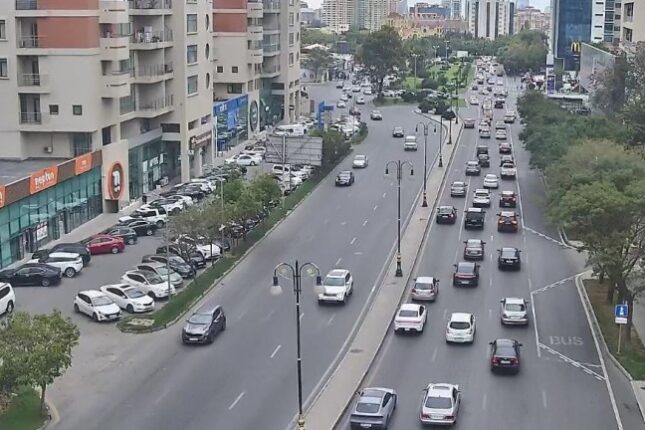 Bakının tıxaclı yolları – SİYAHI