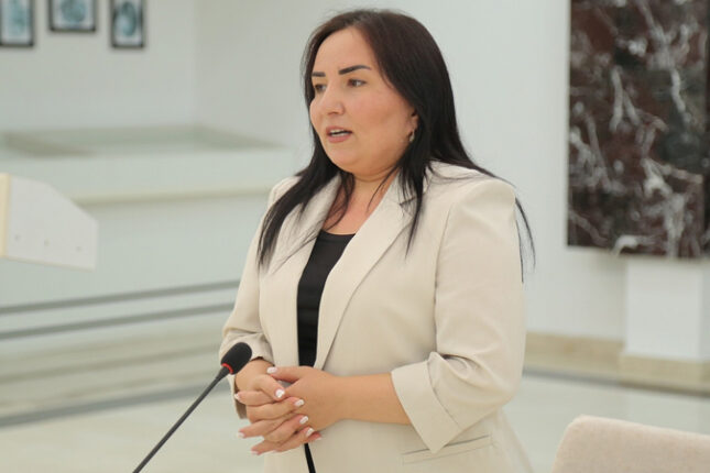 Sevindik Hətəmov xanım müavinini işdən çıxardı – FOTO