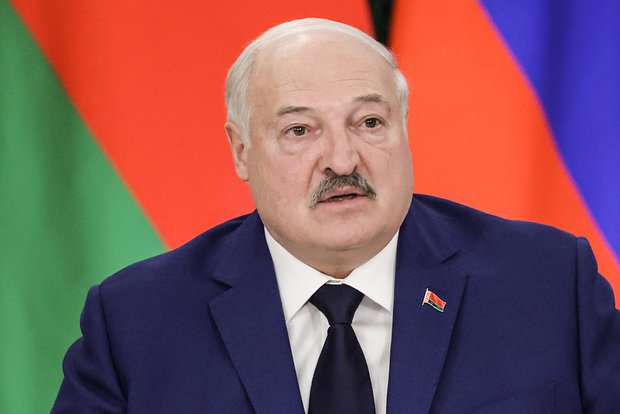 Lukaşenko bu ölkə ilə nüvə silahını DƏYİŞDİRDİ