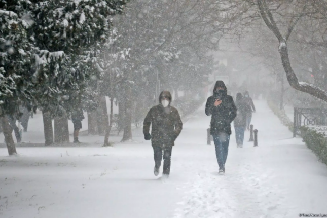 Sabah Bakıya yağış, rayonlara qar yağacaq