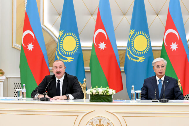 Prezidentlər mətbuata bəyanatlarla çıxış etdi – Fotolar