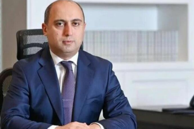 Emin Əmirullayevin adamında 350 min hardandı – Museyibovun sirri