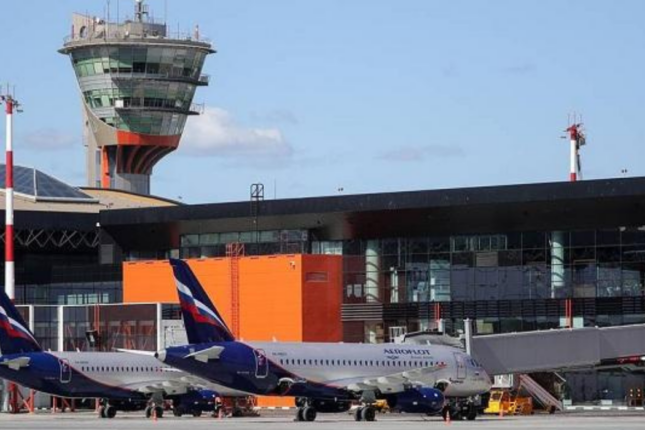 Dronlar Rusiyanın 10 şəhərində hava limanlarını iflic etdi