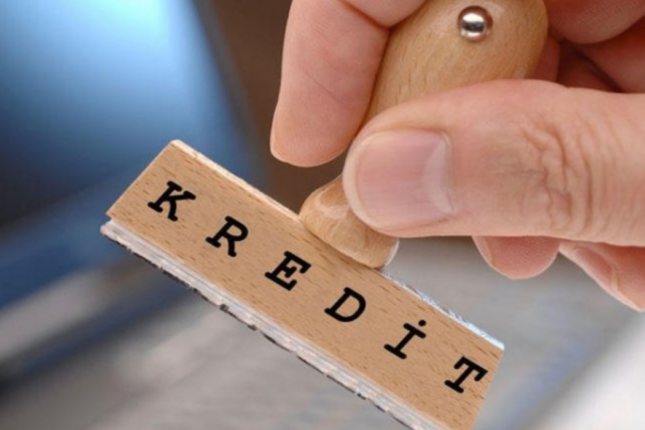 Yeni ildən nağd kredit dövrü bitir: pul karta köçürüləcək, faiz tutulacaq