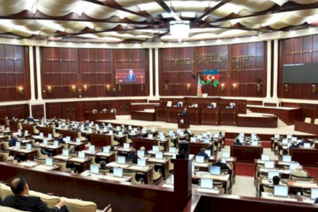 Mandatına vəzifəyə görə xitam verilən deputatlar (SİYAHI)