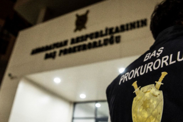 İranla Azərbaycan arasında dərman və tütün qaçaqmalçılığı: Vəzifəli şəxslər həbs olundu