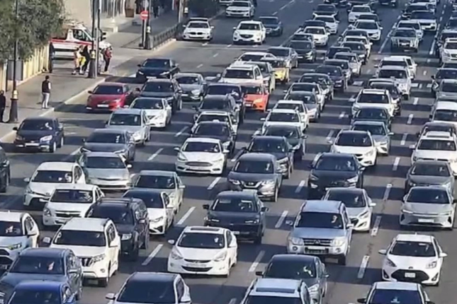 Bakının tıxaclı yolları – SİYAHI