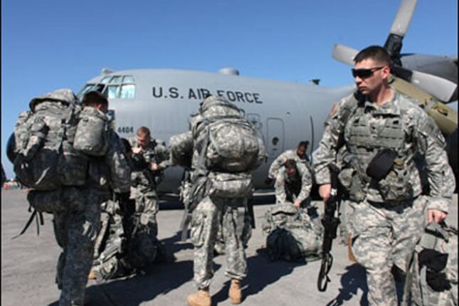 Tramp ABŞ-ın elit bölmələrini Venesuelaya göndərir