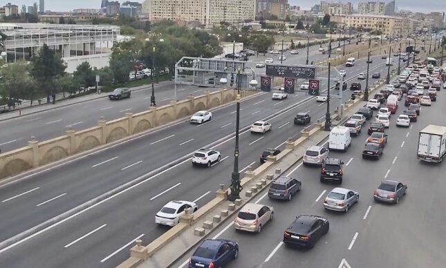 Bakı yeni həftəyə tıxacla başladı – SİYAHI