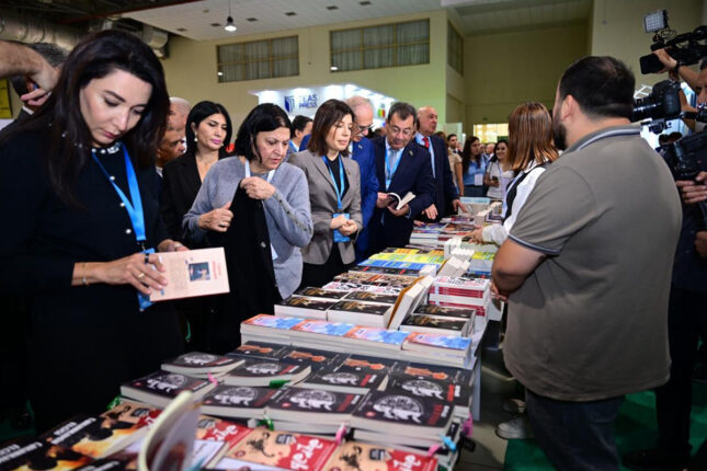 XI Bakı Beynəlxalq Kitab Sərgisi açıldı – Fotolar