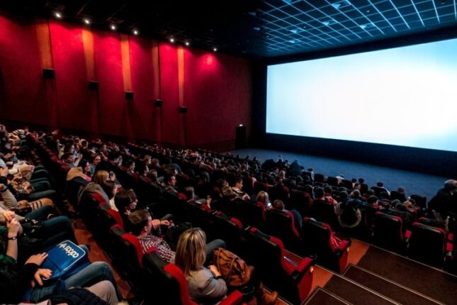 Mən niyə rusun dilində kinoya baxmalıyam ?! -Kinoteatrlarda “məcburi seçim”