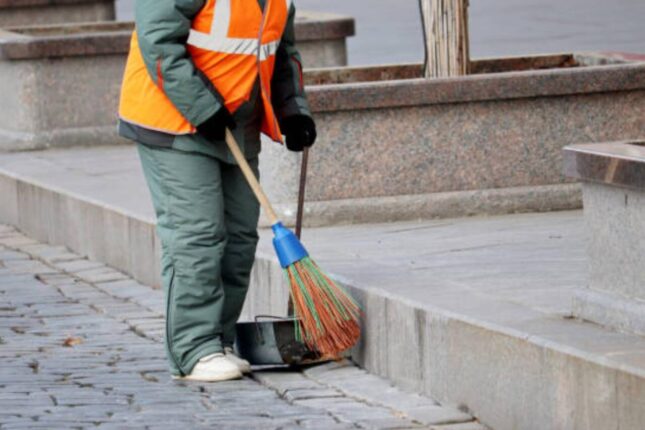 Bakıda xadimə müdiri döydü