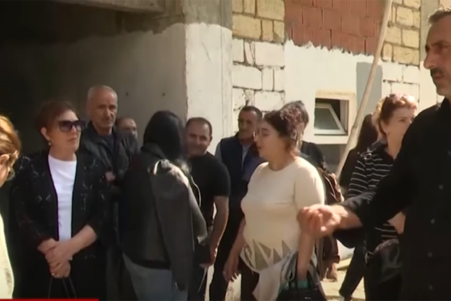 “Kirayə pulunu da ödəyə bilmirik” – 8 ildir evlərinə həsrət qalıblar -VİDEO