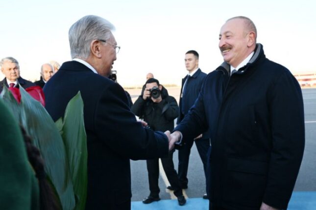 Prezident Qazaxıstandadır – Fotolar