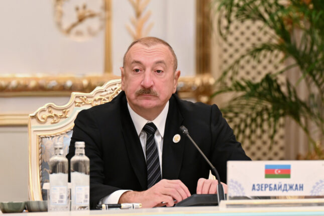 Azərbaycanla Tacikistan arasında münasibətlər inkişaf edir