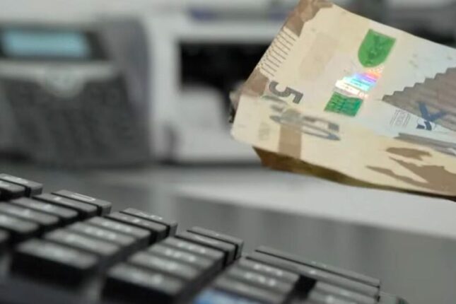 Bu şəxslərin maaşı 35 faiz artacaq