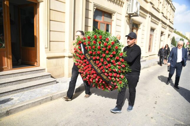 Məmurlar Oqtay Şirəliyevin vida mərasimində – FOTOLAR
