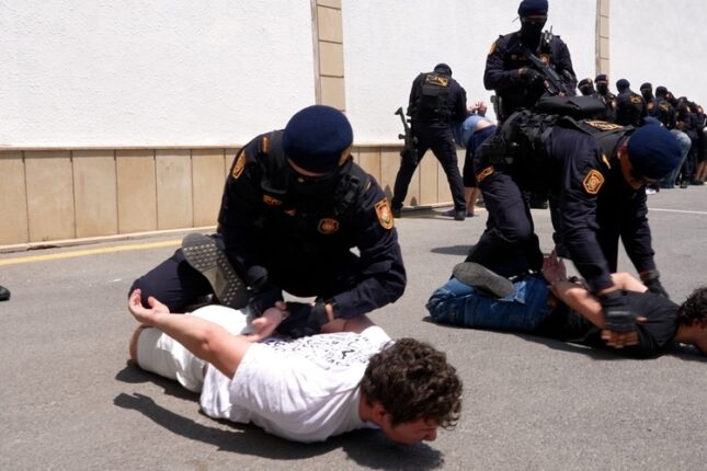 Məhkəmə Bakıda saxlanılan ruslarla bağlı QƏRAR VERDİ