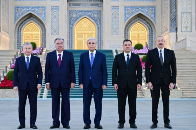 Prezident həmkarları ilə İslam Sivilizasiyası Mərkəzində – Fotolar