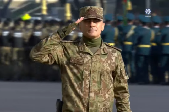 Ordu korpuslarının keçidinin videosu – Hikmət Mirzəyev başçılıq etdi