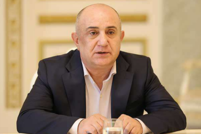 Babayan: “Ermənistan böyük müharibəyə sürüklənir”
