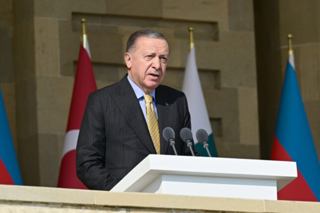 Ərdoğan paradda şeir dedi – Video