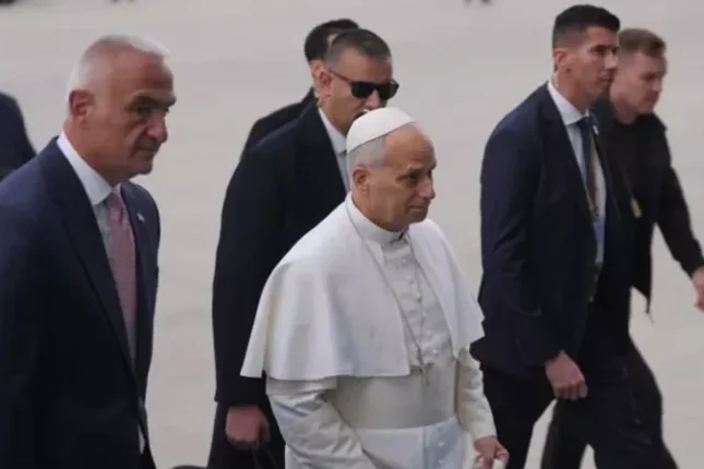 Roma Papası Türkiyəyə gəldi