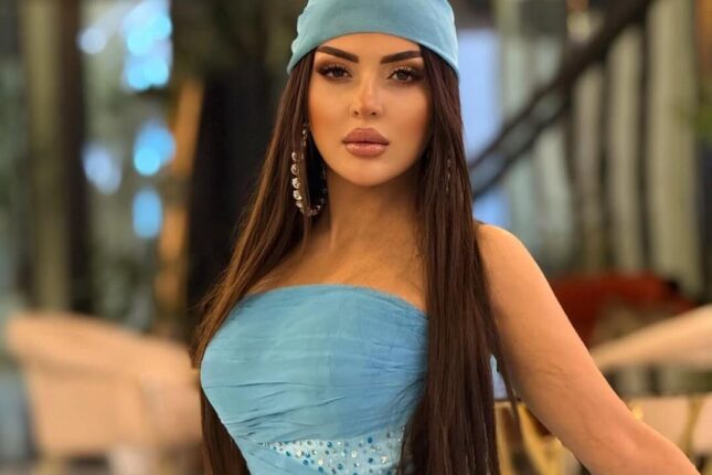 Vəfanın ifası zamanı kişinin baxışları GÜNDƏM OLDU – VİDEO