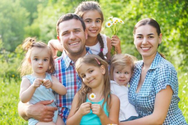 Üç uşağı olanlar 5 il tez pensiyaya çıxsın – Deputatdan təklif